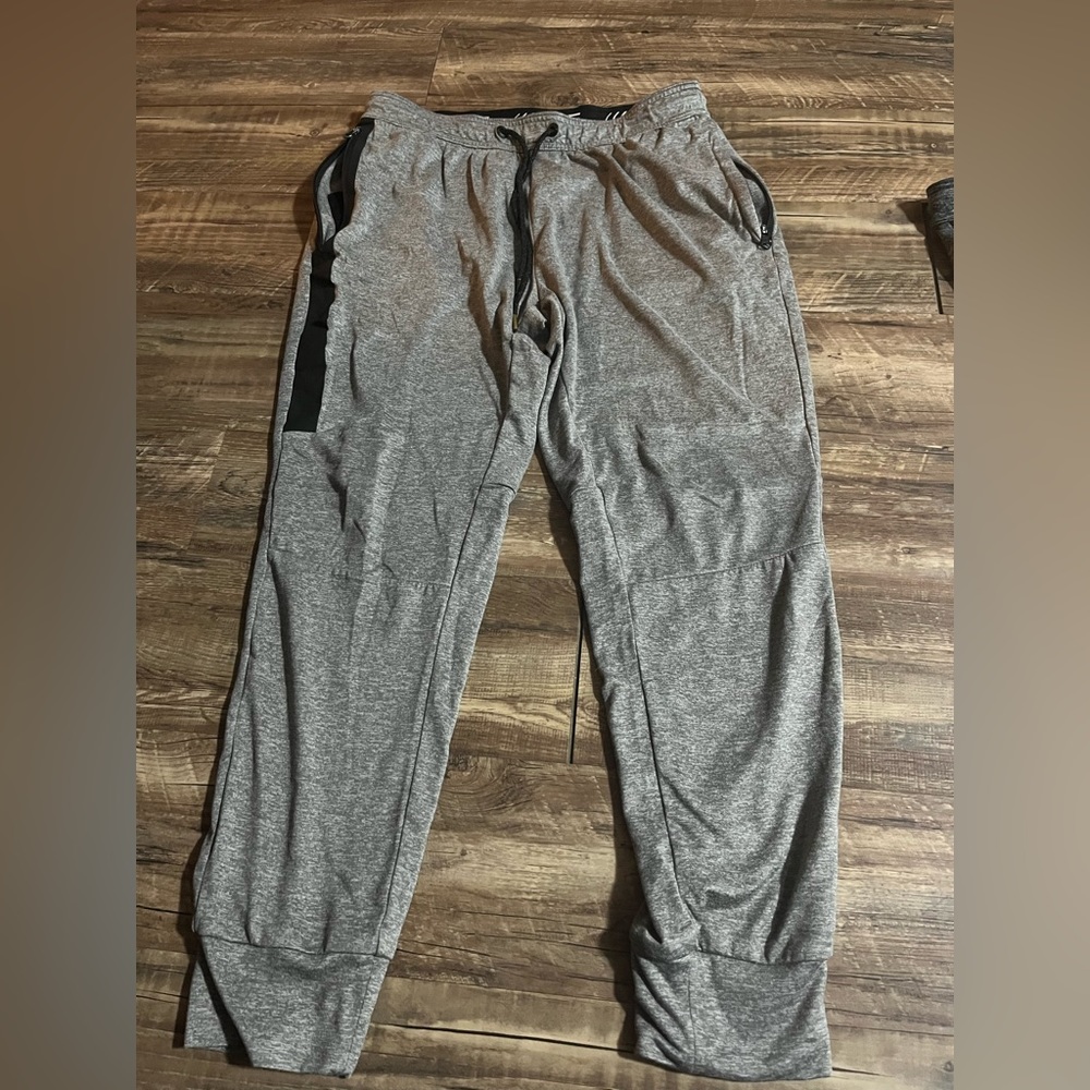 American eagle men’s joggers